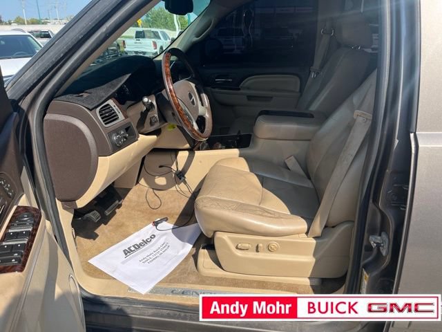Used 2011 GMC Yukon Denali AWD/4WD image 17