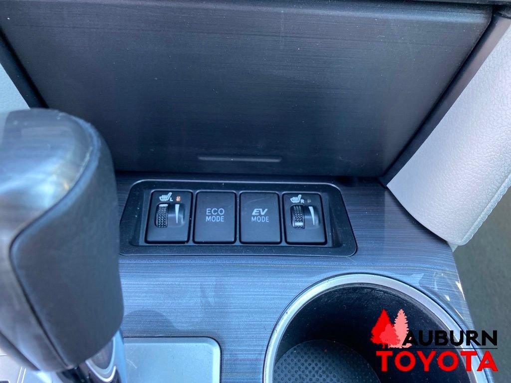 Used 2013 Toyota Camry XLE w/ Leather Pkg FWD image 41