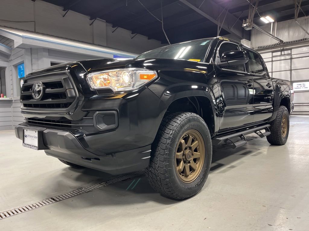 Used 2023 Toyota Tacoma SR AWD/4WD image 4