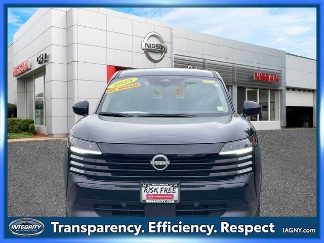 Used 2025 Nissan Kicks S AWD/4WD image 2