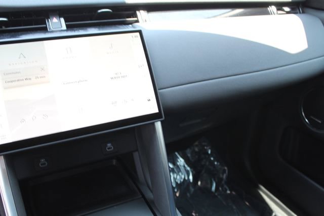 Used 2024 Land Rover Discovery Sport S image 15