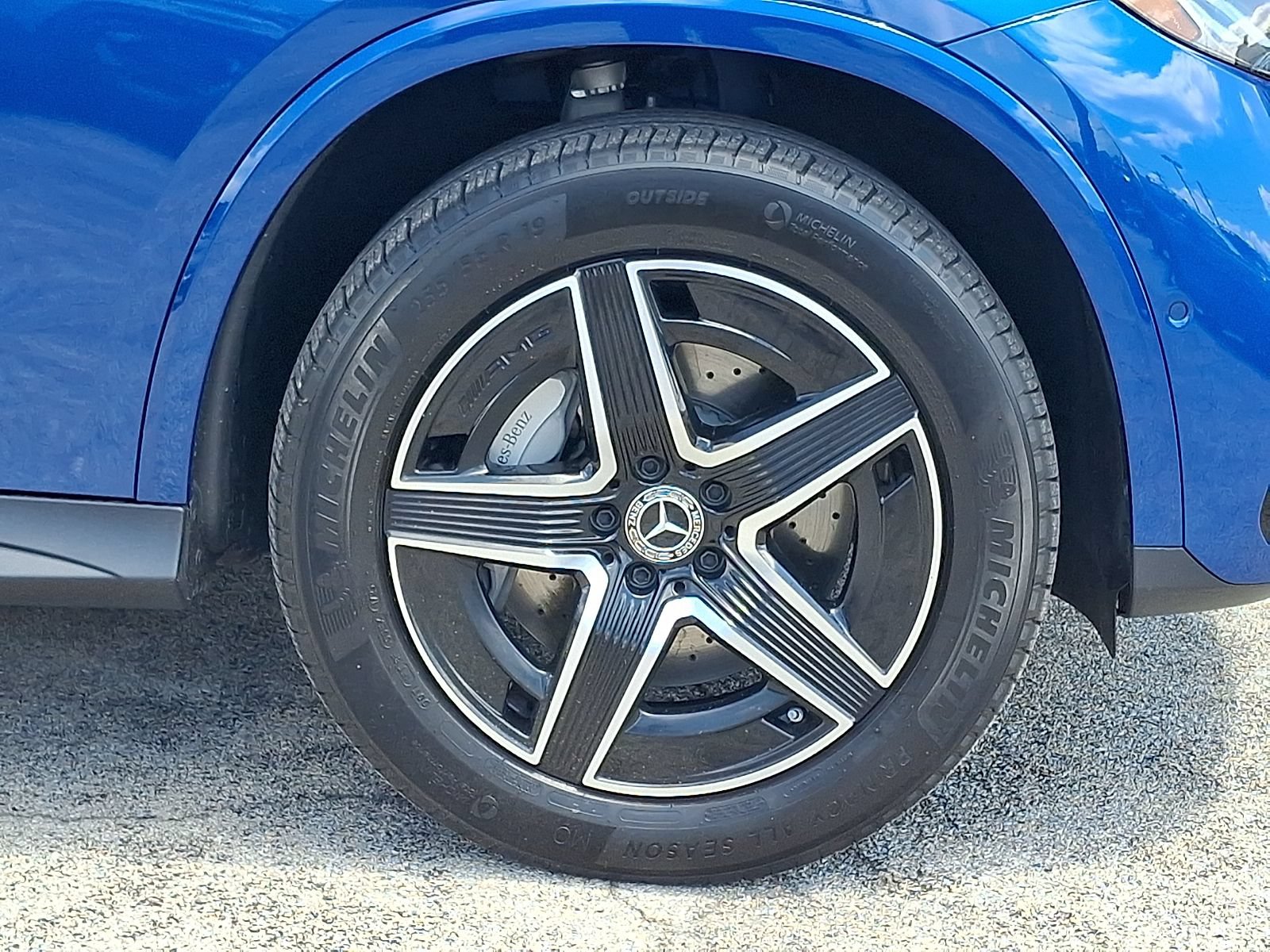 Used 2025 Mercedes-Benz GLC 300 4MATIC image 8