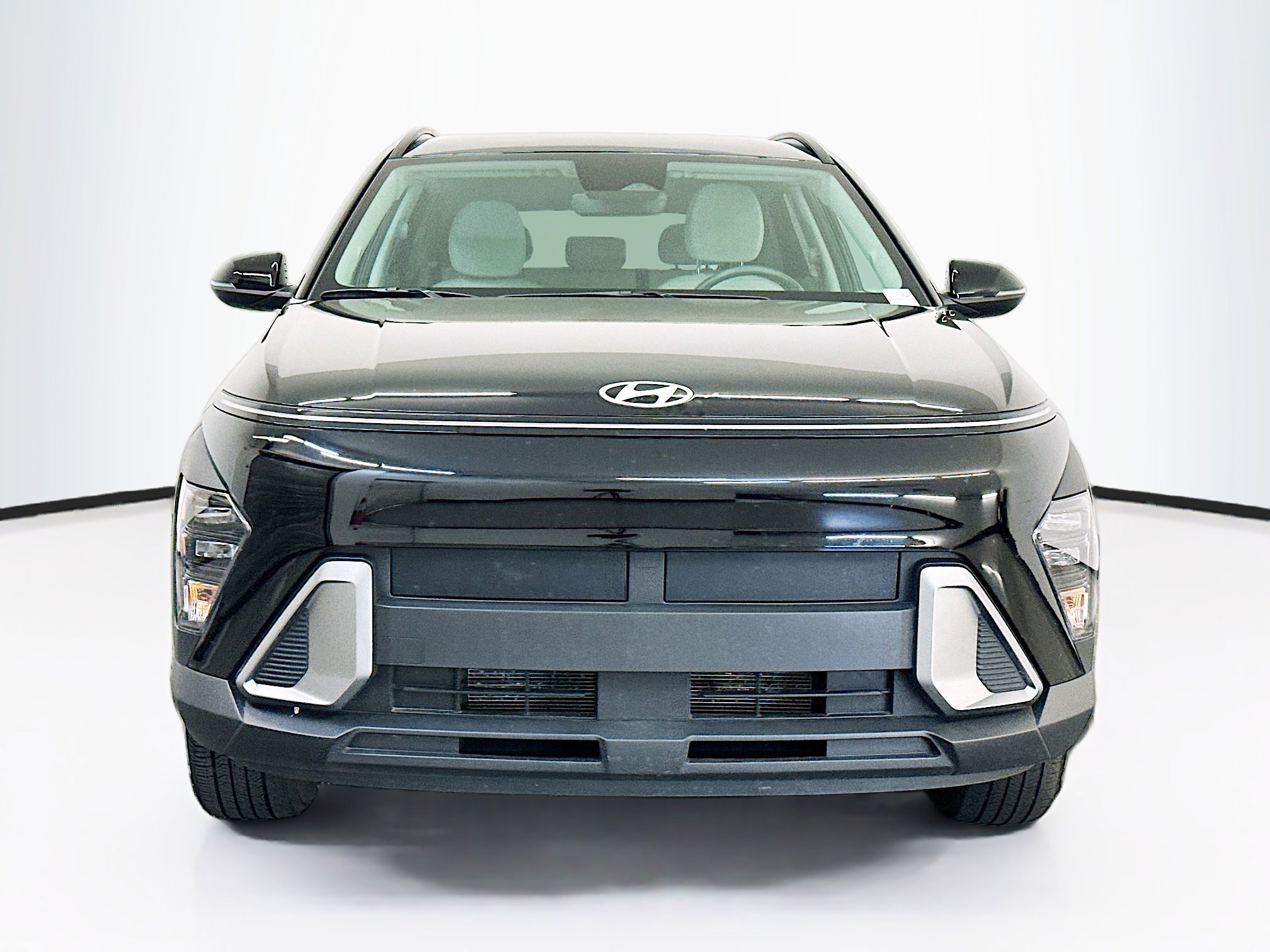 Used 2025 Hyundai Kona SEL AWD/4WD image 2