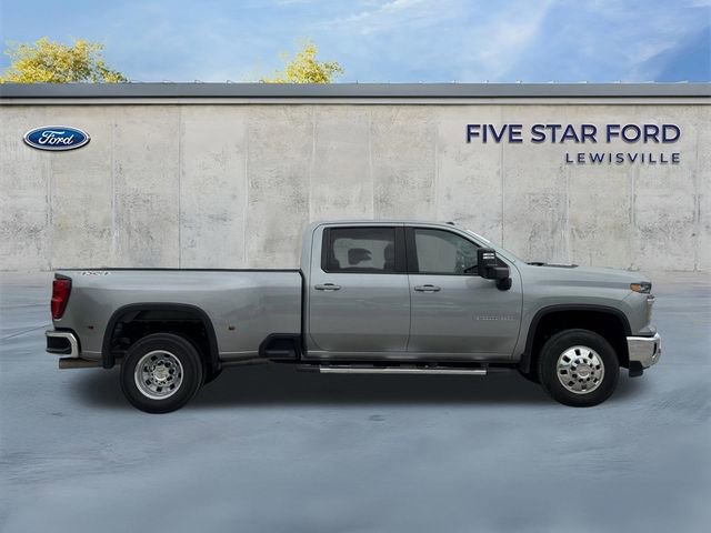 Used 2025 Chevrolet Silverado 3500 LT AWD/4WD image 3