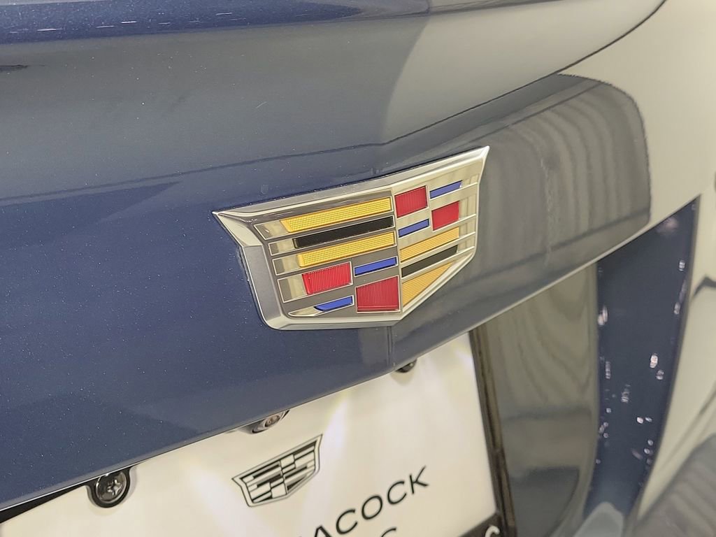 Certified 2024 Cadillac XT4 Luxury w/ Cold Weather Package FWD image 7