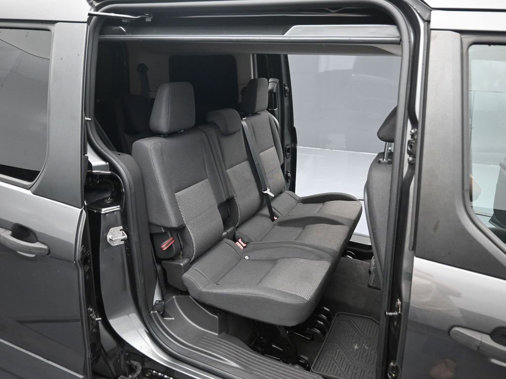 Used 2018 Ford Transit Connect XL image 30