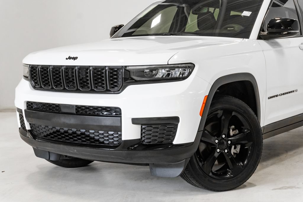 Certified 2023 Jeep Grand Cherokee L Laredo AWD/4WD image 2