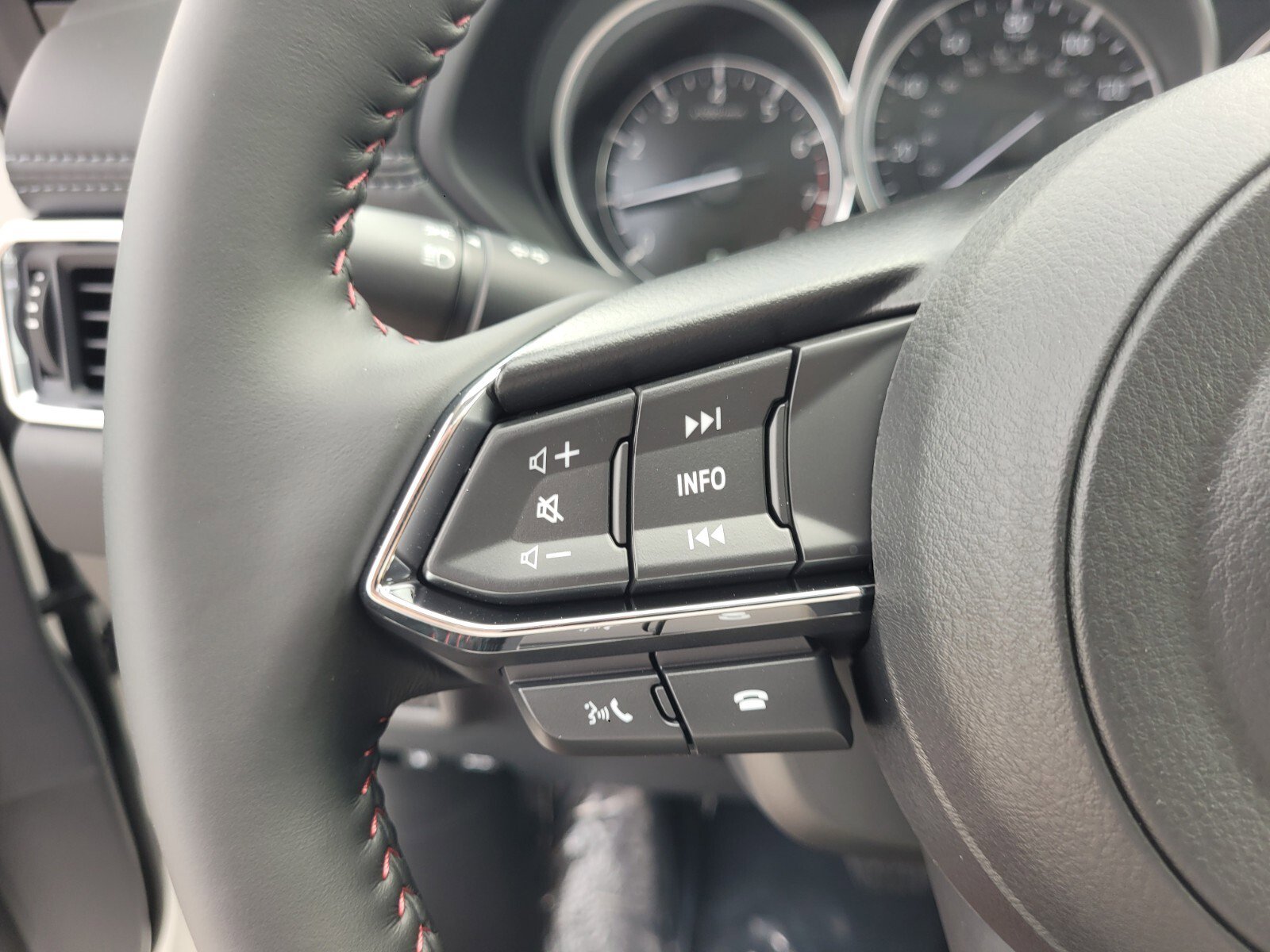 New 2025 MAZDA CX-5 Carbon Edition image 29