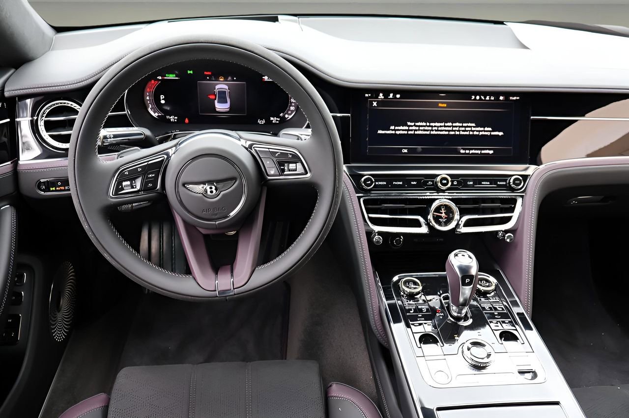 New 2025 Bentley Flying Spur Plug-In Hybrid image 15