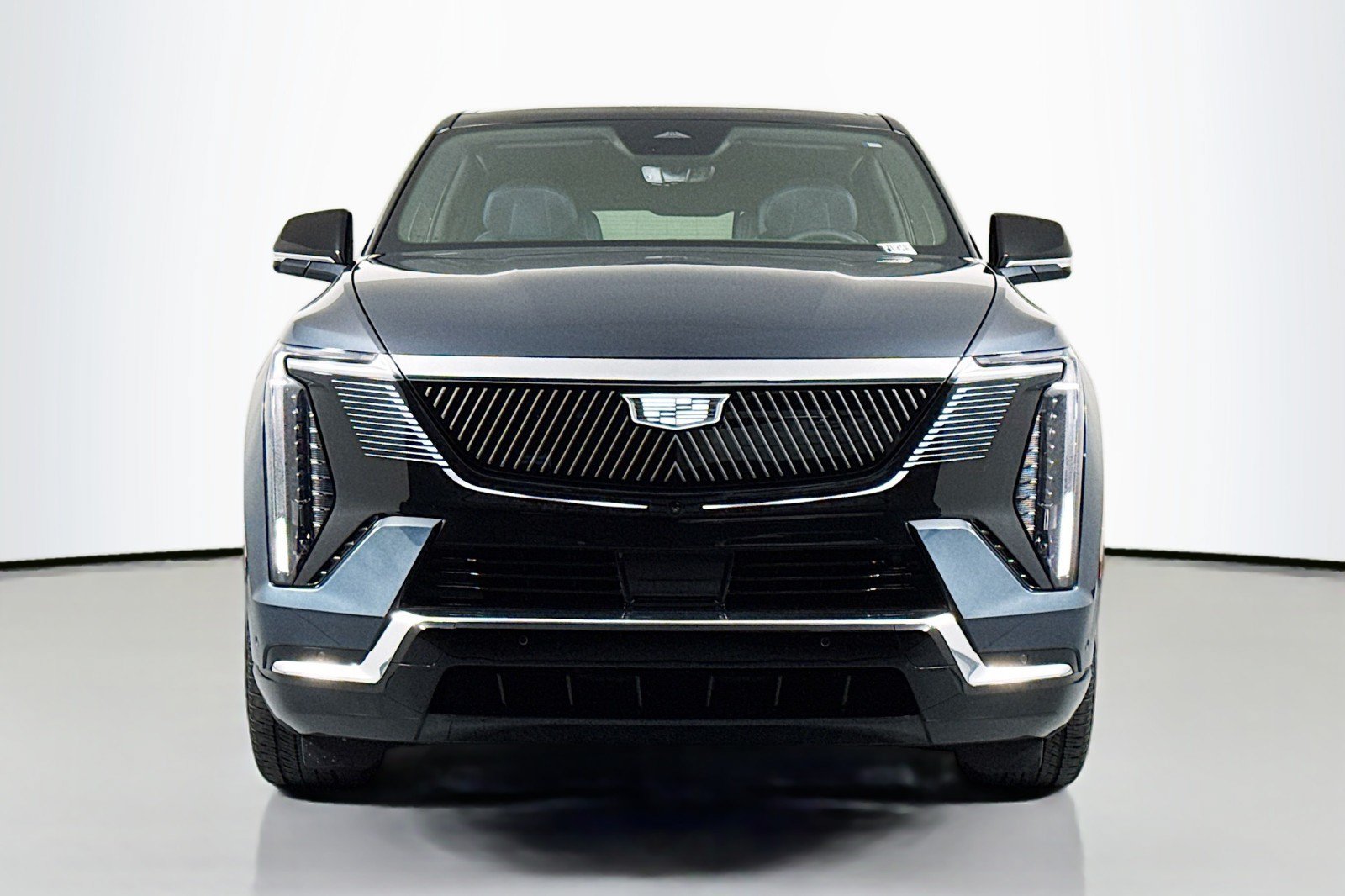 Used 2026 Cadillac Escalade IQ Luxury 2 w/ LPO, Floor Liner Package AWD/4WD image 4