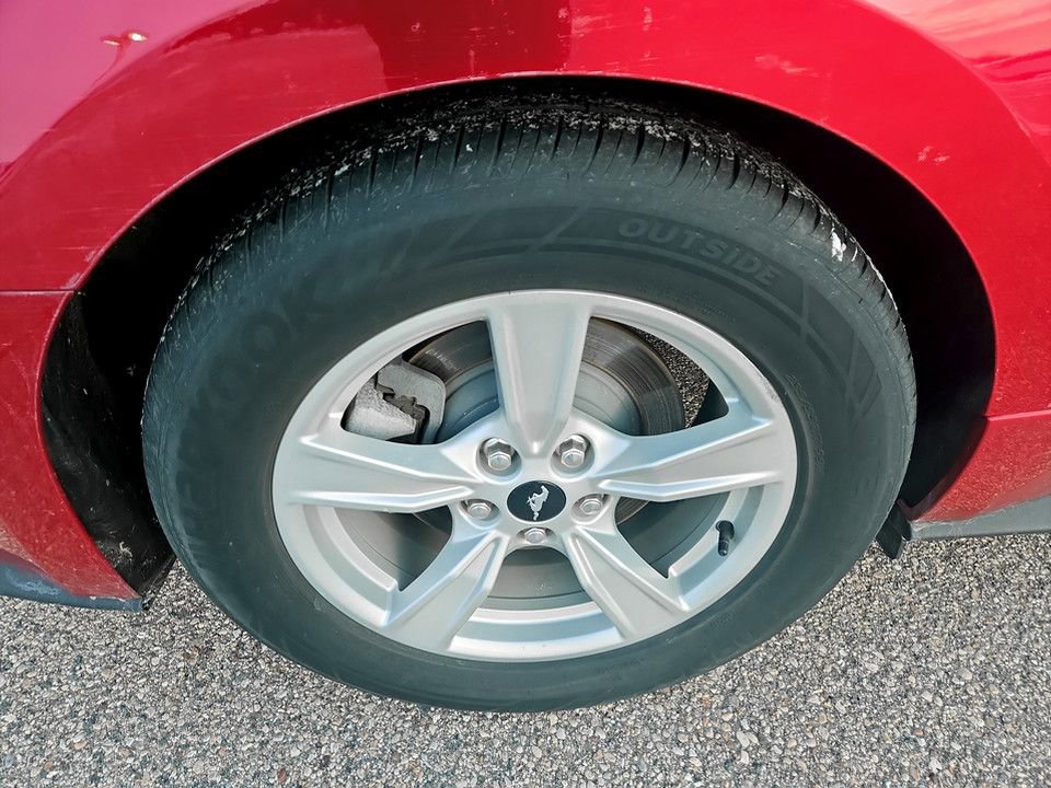 Used 2020 Ford Mustang EcoBoost image 32