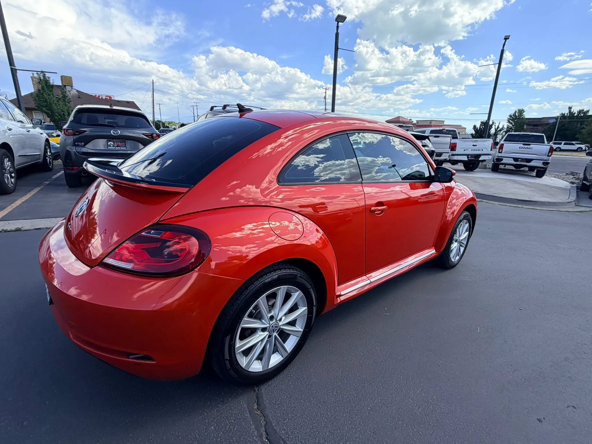 Used 2018 Volkswagen Beetle 2.0T S FWD image 4