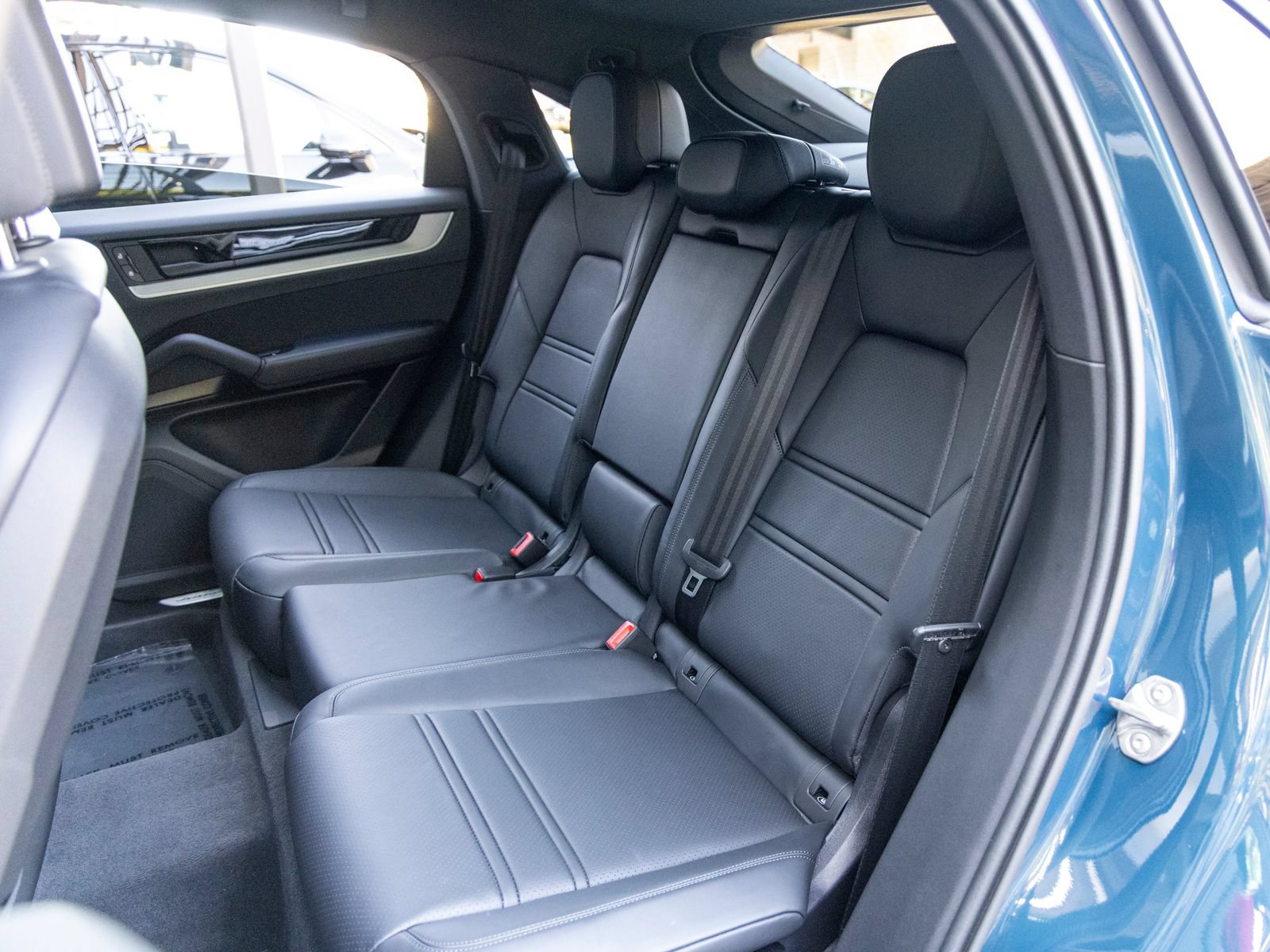 Certified 2026 Porsche Cayenne Coupe AWD/4WD image 53