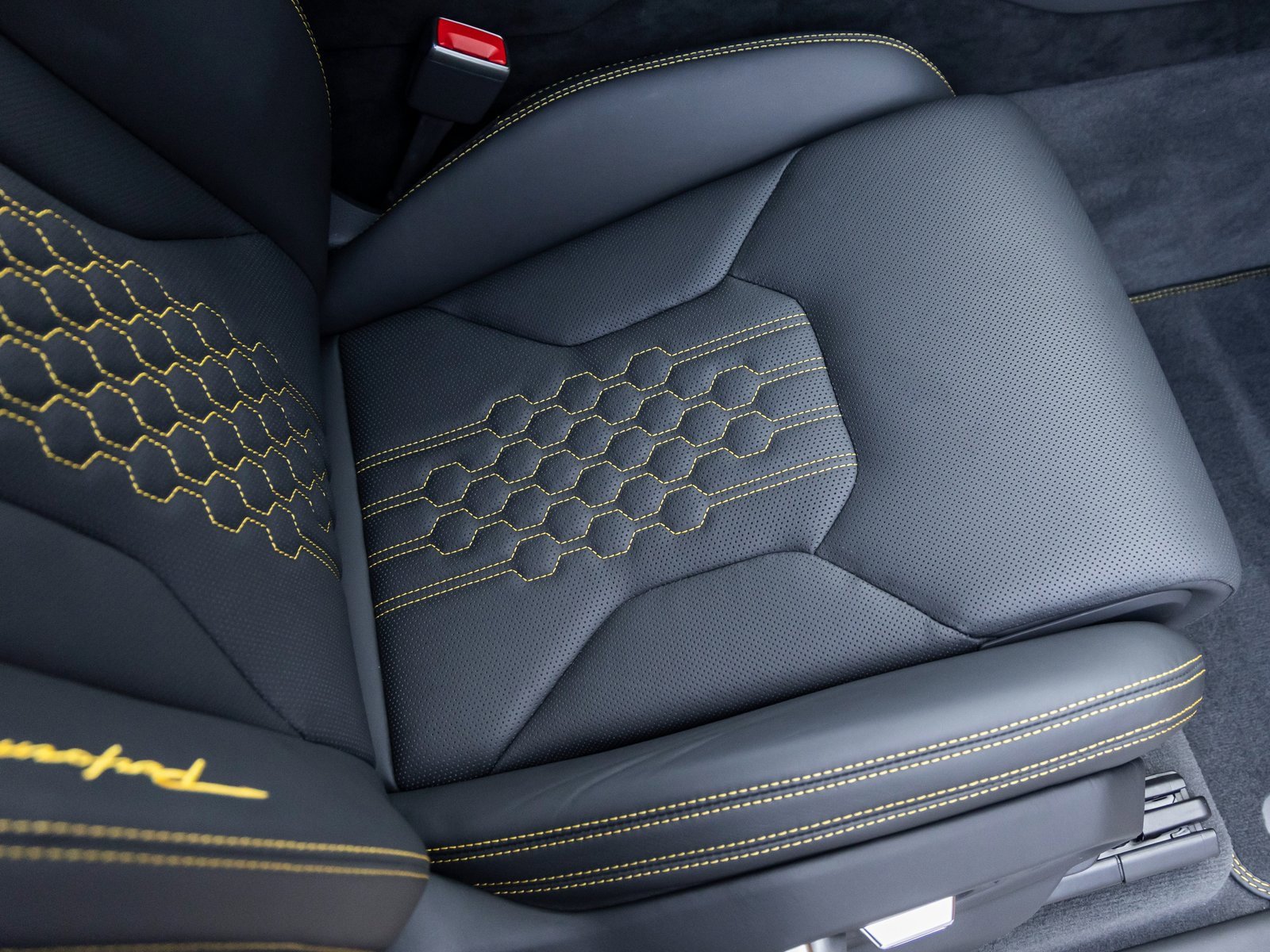 Used 2024 Lamborghini Urus Performante image 48