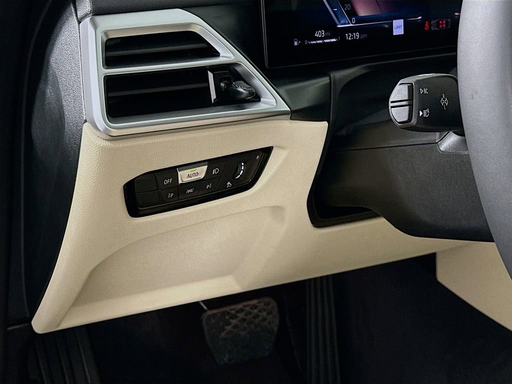 Used 2025 BMW 430i Coupe w/ Convenience Package image 10