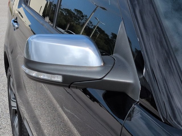 Used 2018 Ford Explorer Platinum AWD/4WD image 13