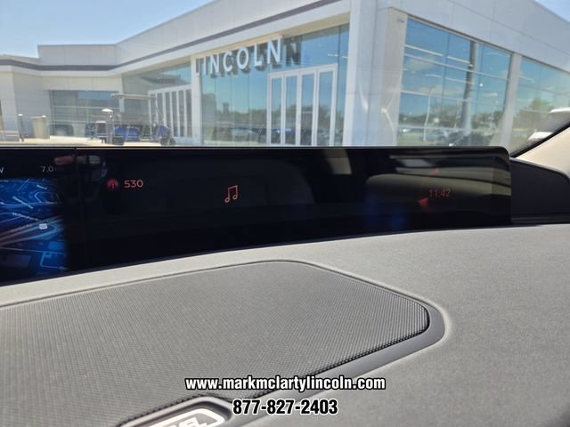 New 2027 Lincoln Navigator Premiere AWD/4WD image 21