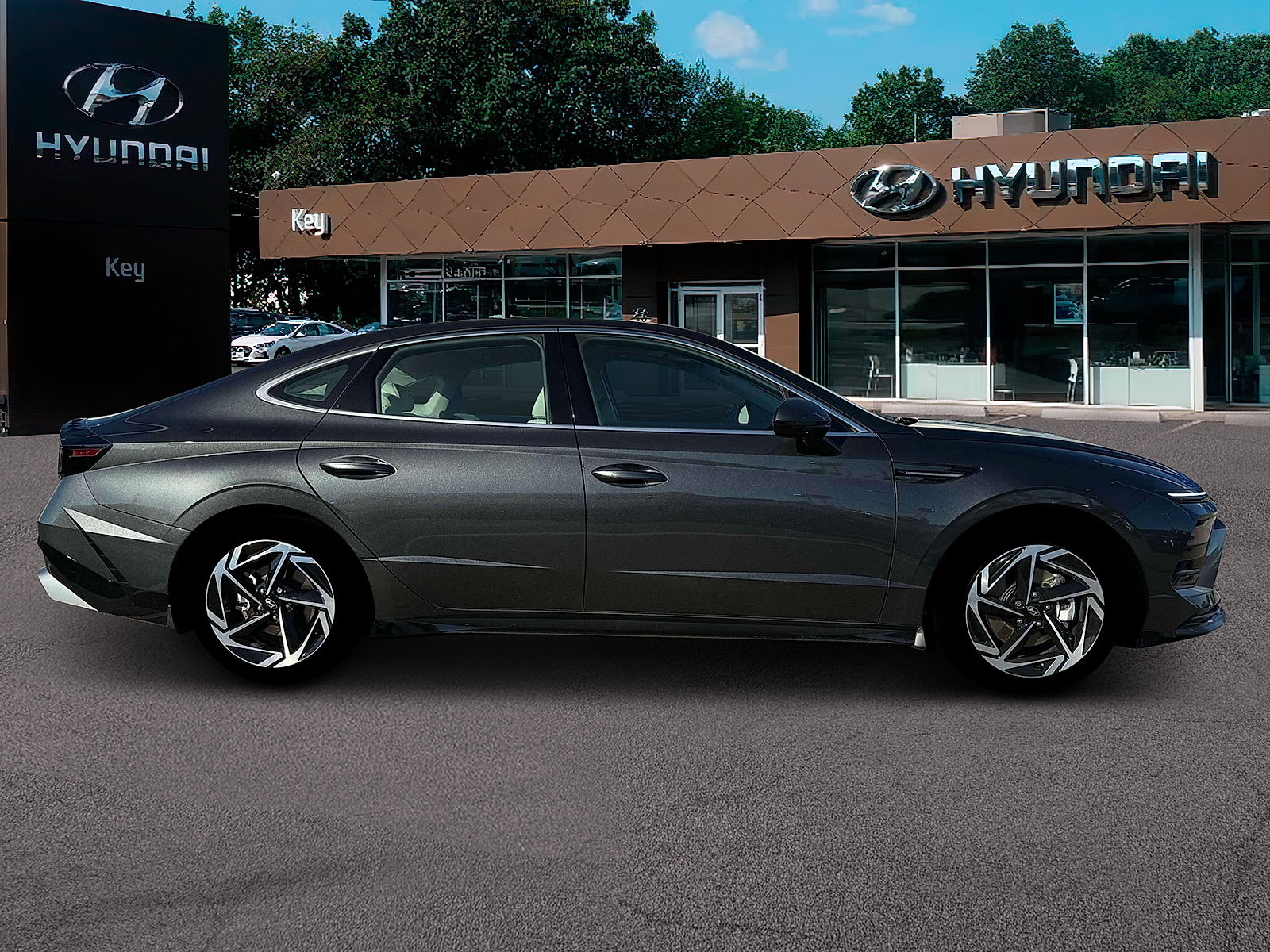 Certified 2025 Hyundai Sonata SEL FWD image 9