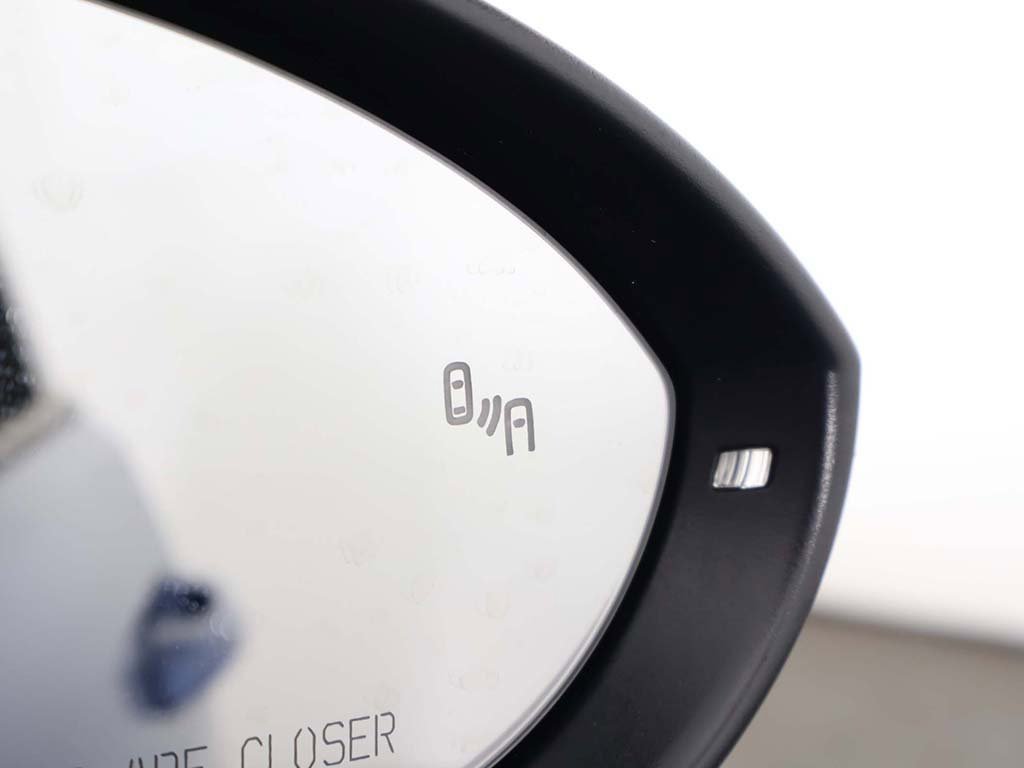 Used 2019 Volkswagen Golf S image 34