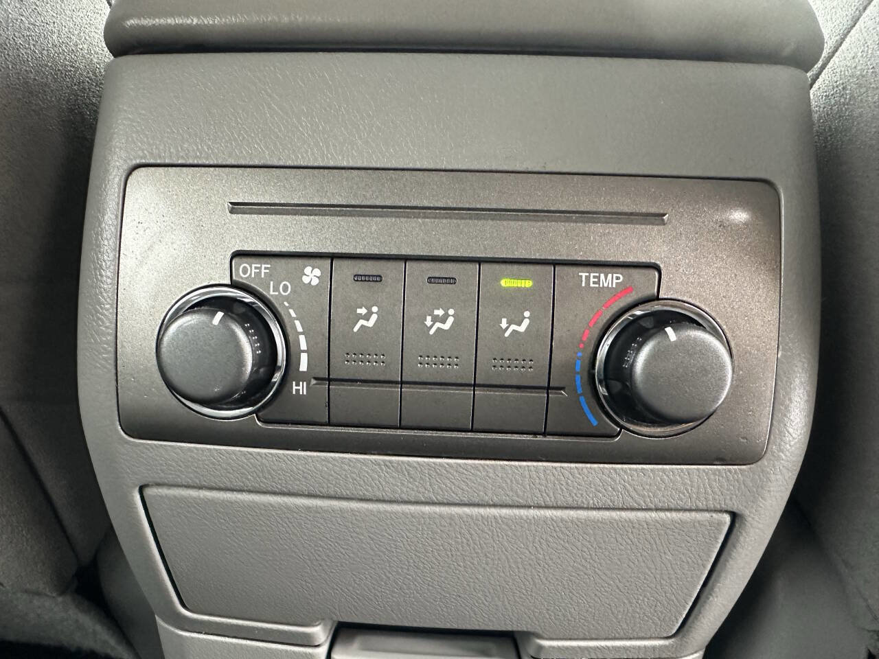 Used 2013 Toyota Highlander Plus image 17