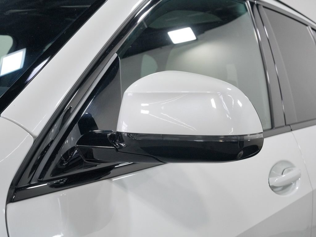 Used 2022 BMW X5 M50i w/ Executive Package AWD/4WD image 49