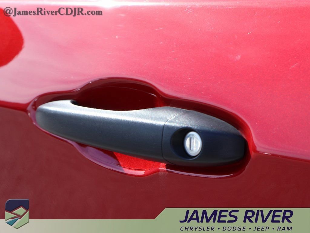 Used 2024 Jeep Compass Sport image 19