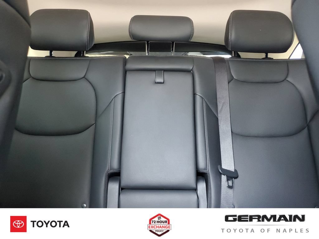 Used 2022 Genesis GV70 2.5T w/ Select Package AWD/4WD image 31