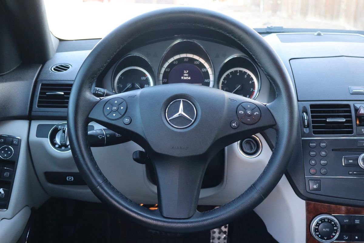 Used 2009 Mercedes-Benz C 300 4MATIC Sedan image 18