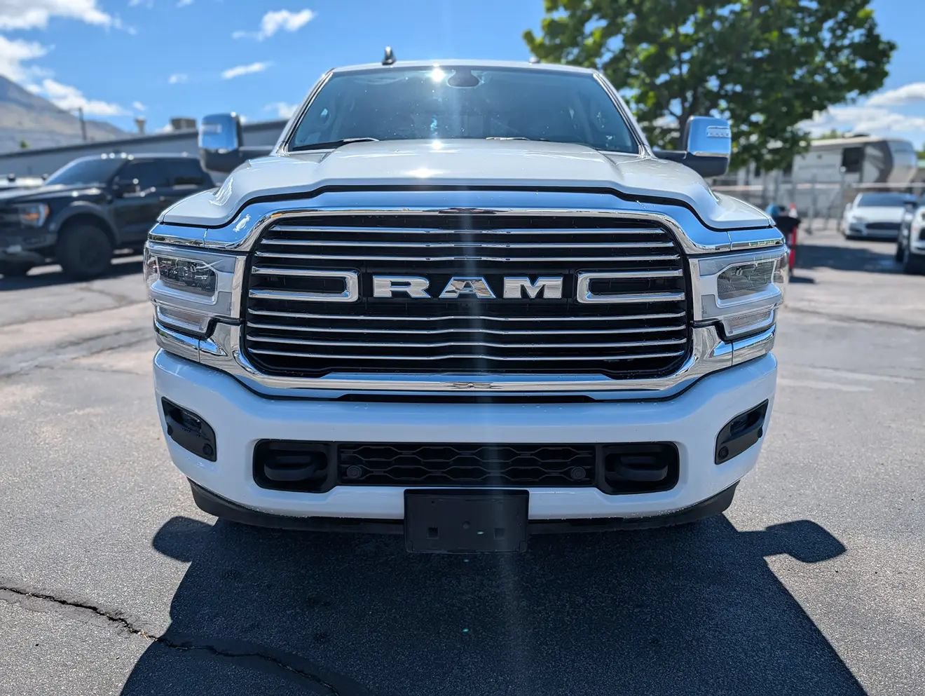Used 2024 RAM 2500 Laramie AWD/4WD image 8