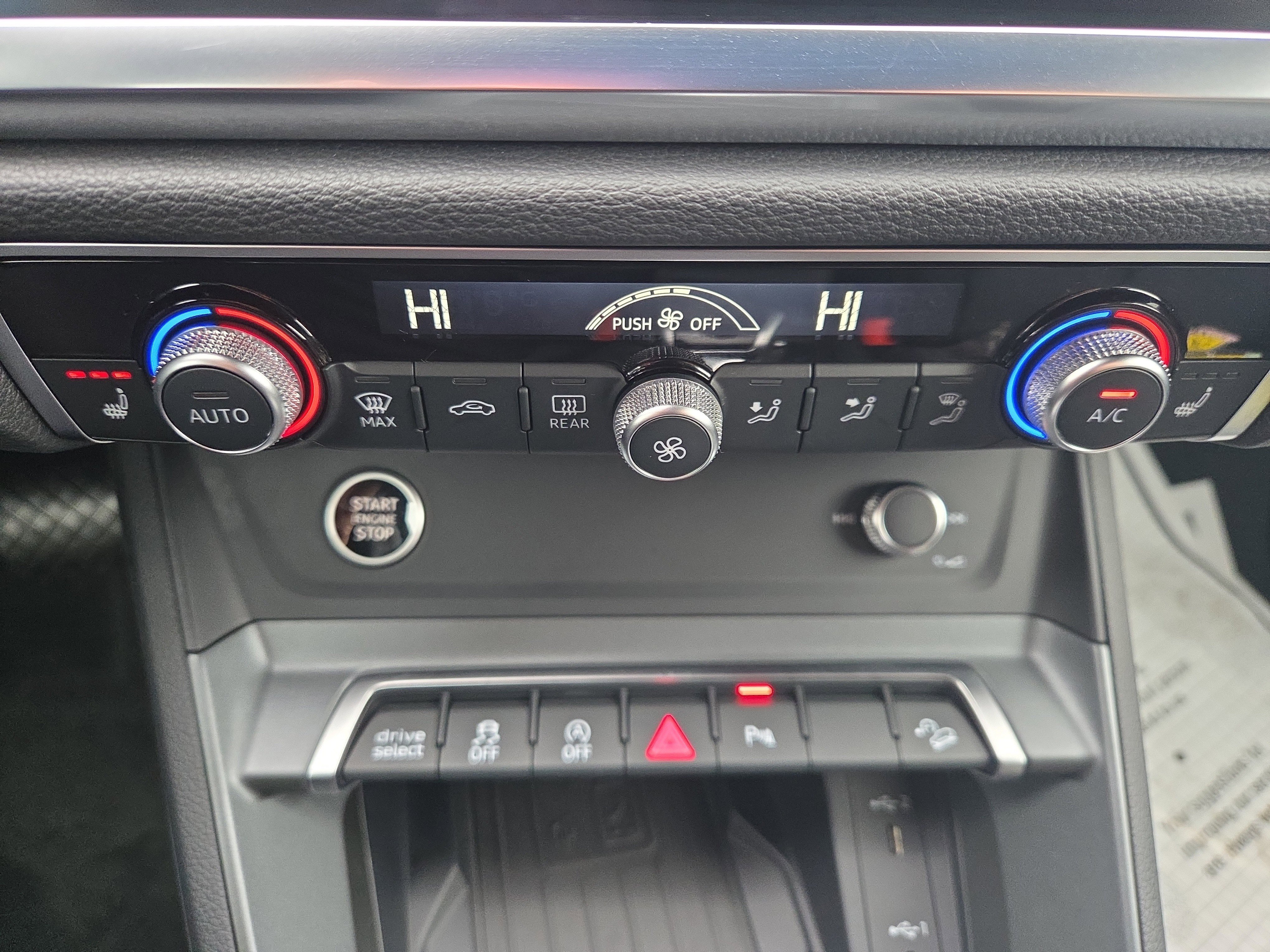 Certified 2025 Audi Q3 2.0T Premium w/ Convenience Package image 13