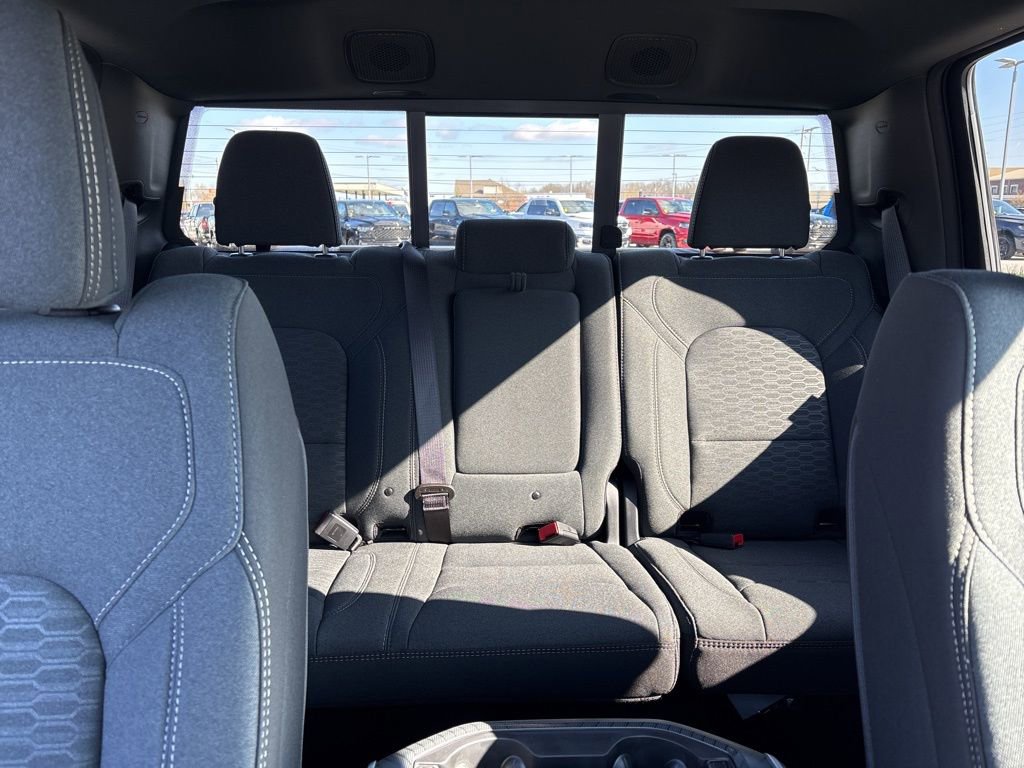 New 2026 RAM 1500 4x4 Crew Cab image 15