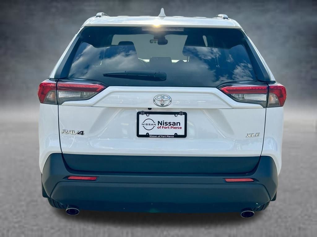 Used 2024 Toyota RAV4 XLE w/ Convenience Package FWD image 7