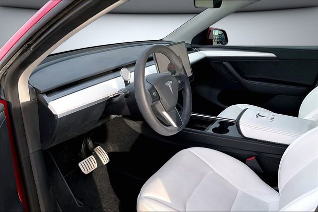 Used 2023 Tesla Model Y Performance image 16