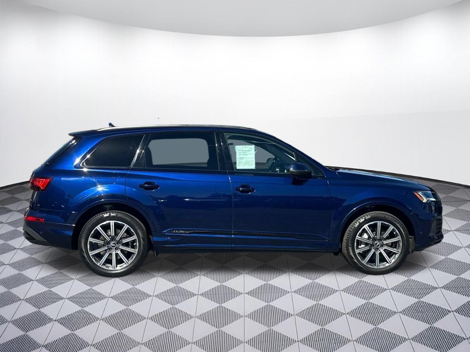 Used 2023 Audi Q7 2.0T Premium Plus w/ Premium Plus Package AWD/4WD image 8