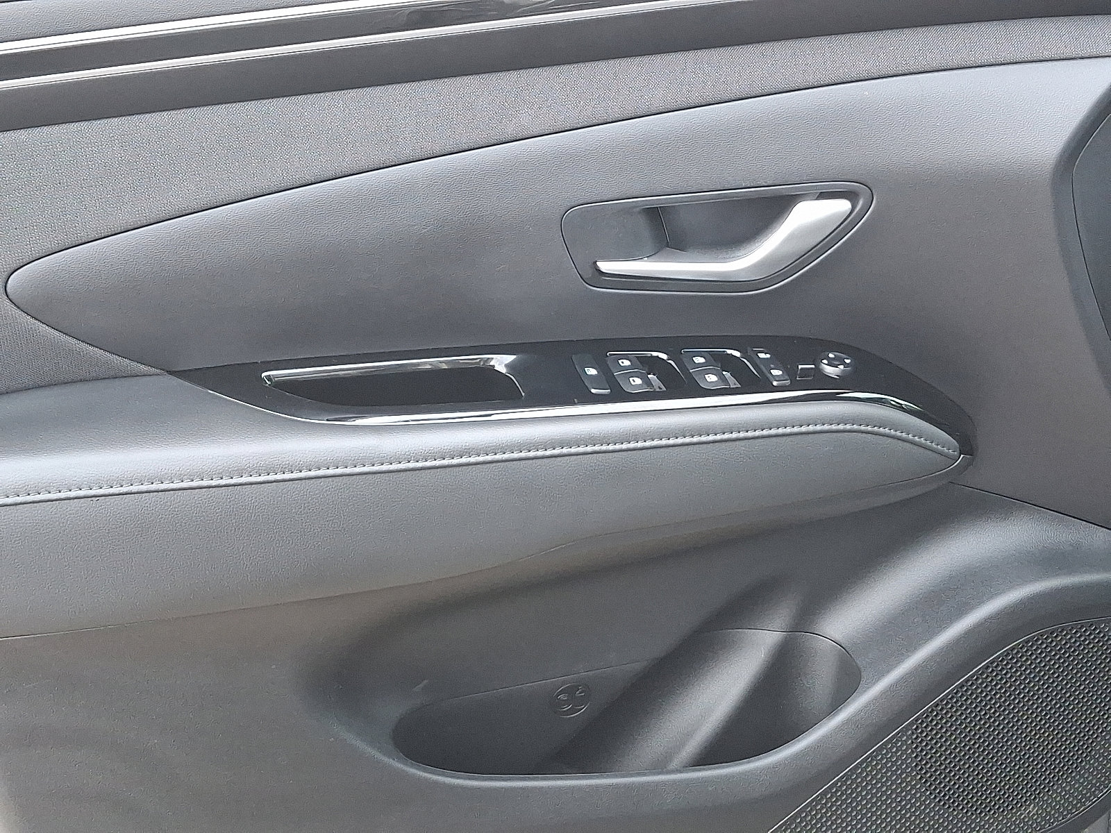 Used 2024 Hyundai Santa Cruz Limited image 12