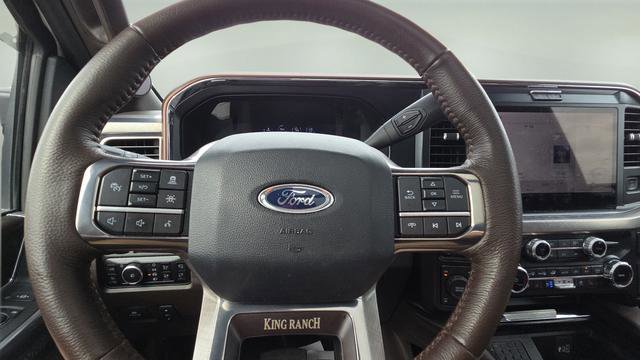 Used 2025 Ford F250 King Ranch w/ FX4 Off-Road Package image 13