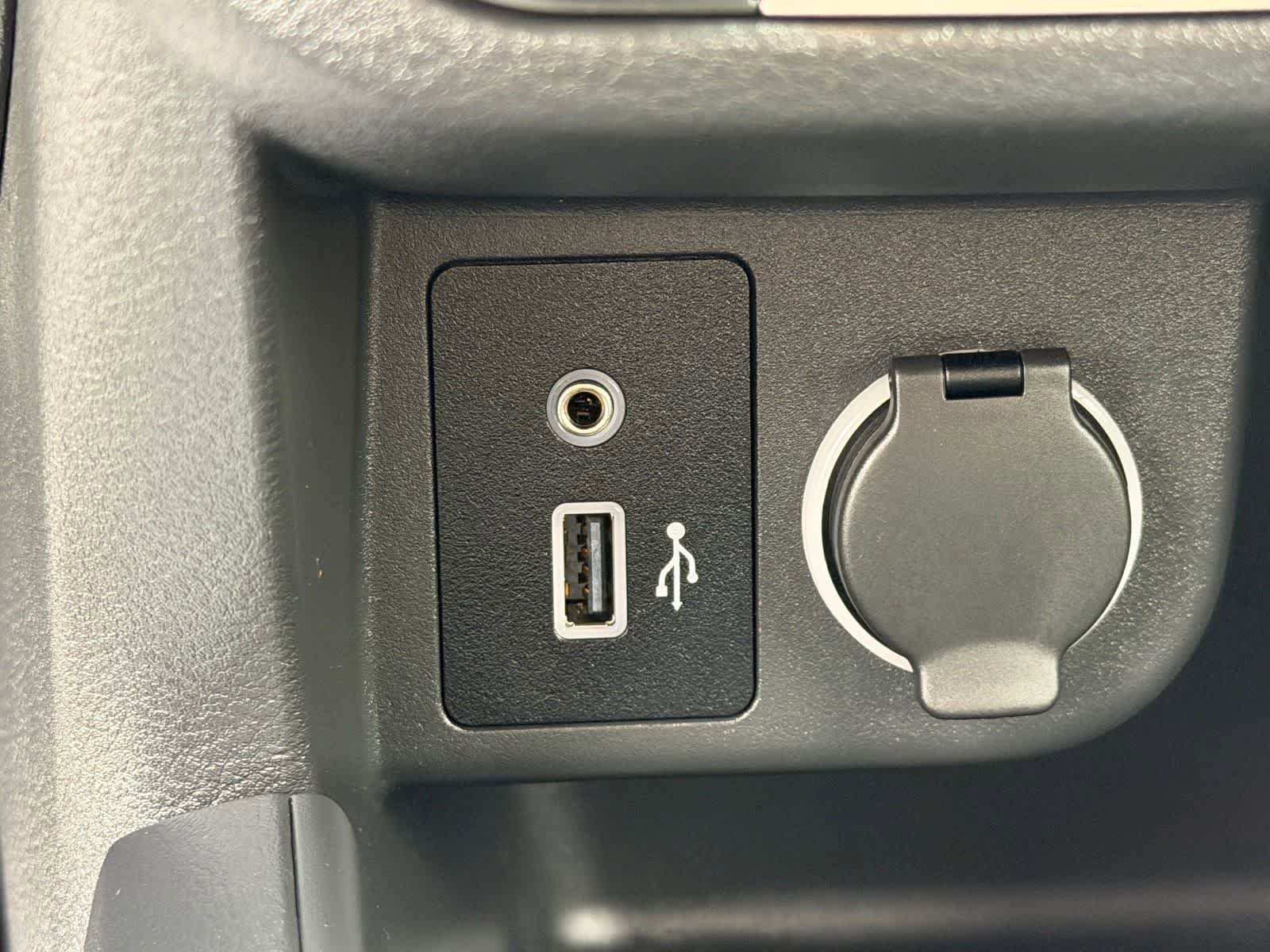 Certified 2025 Nissan Kicks Play S FWD image 24