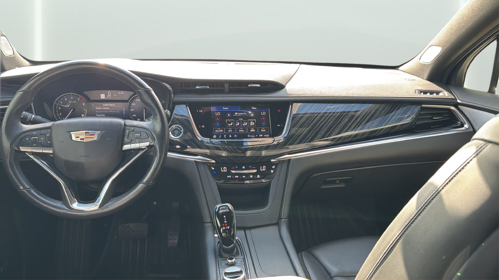 Certified 2024 Cadillac XT6 Premium Luxury FWD image 20