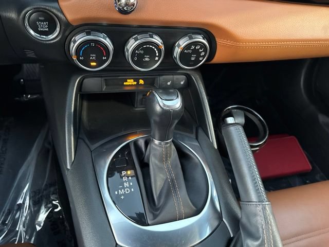 Used 2017 FIAT 124 Spider Lusso RWD image 19