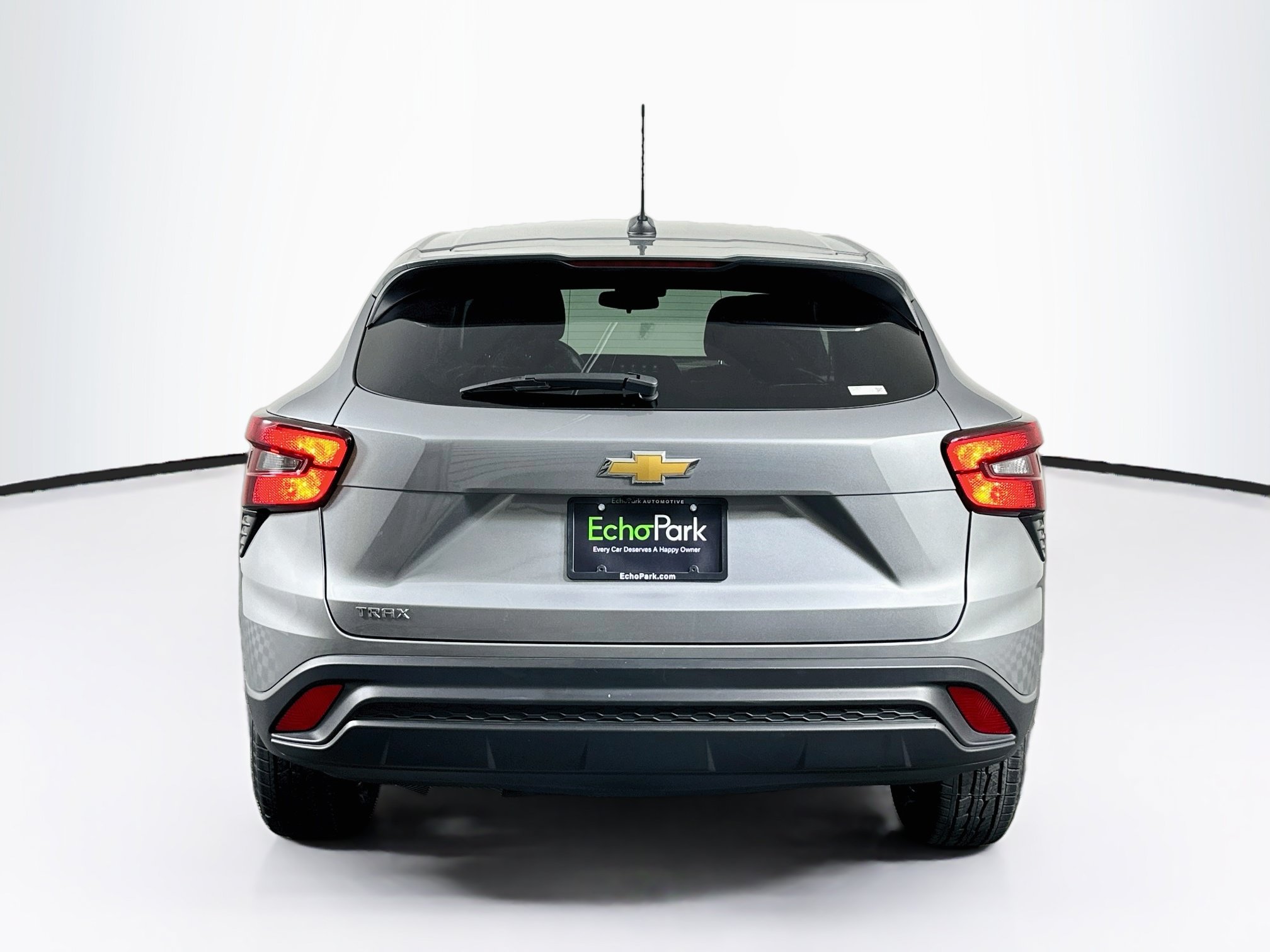 Used 2025 Chevrolet Trax LS FWD image 7