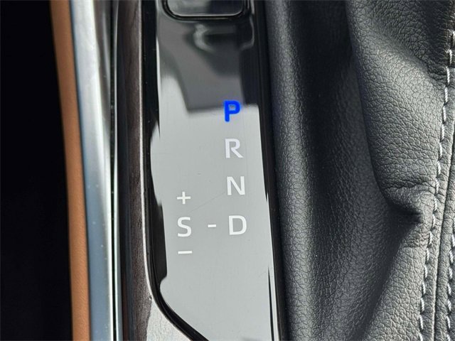 Used 2025 Toyota Highlander Platinum image 31