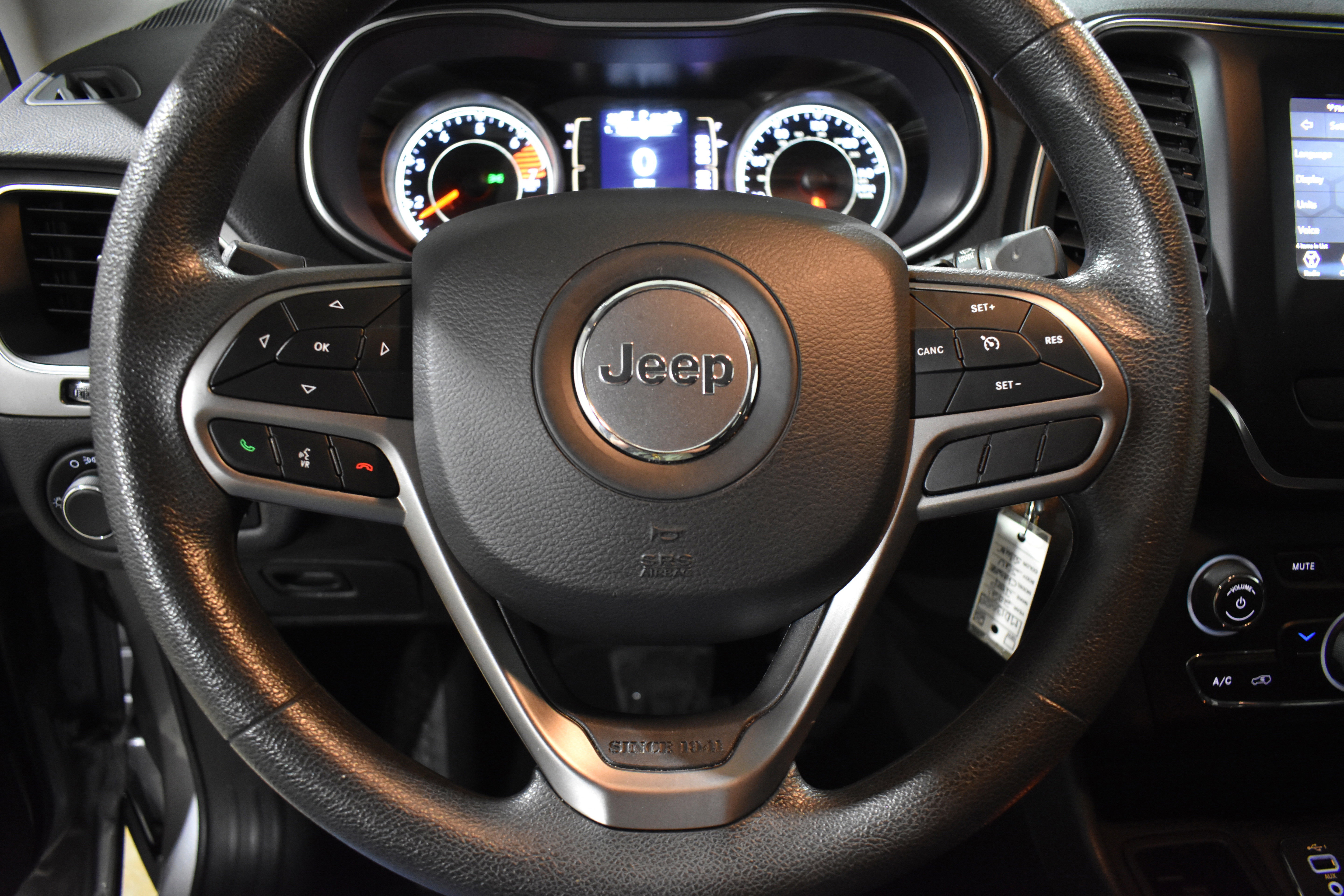 Used 2021 Jeep Cherokee Latitude image 16
