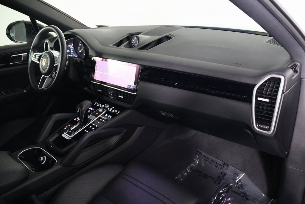 Used 2020 Porsche Cayenne E-Hybrid Coupe w/ Premium Package image 9
