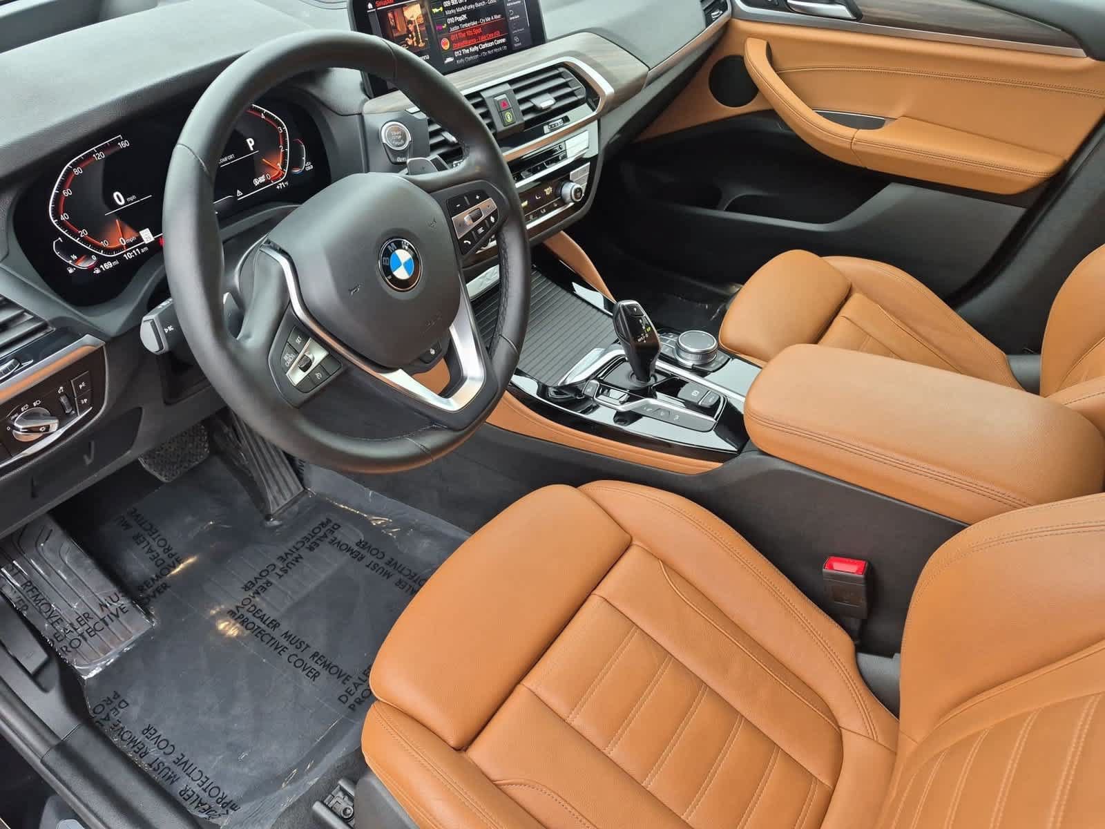Used 2021 BMW X4 xDrive30i w/ Premium Package AWD/4WD image 2