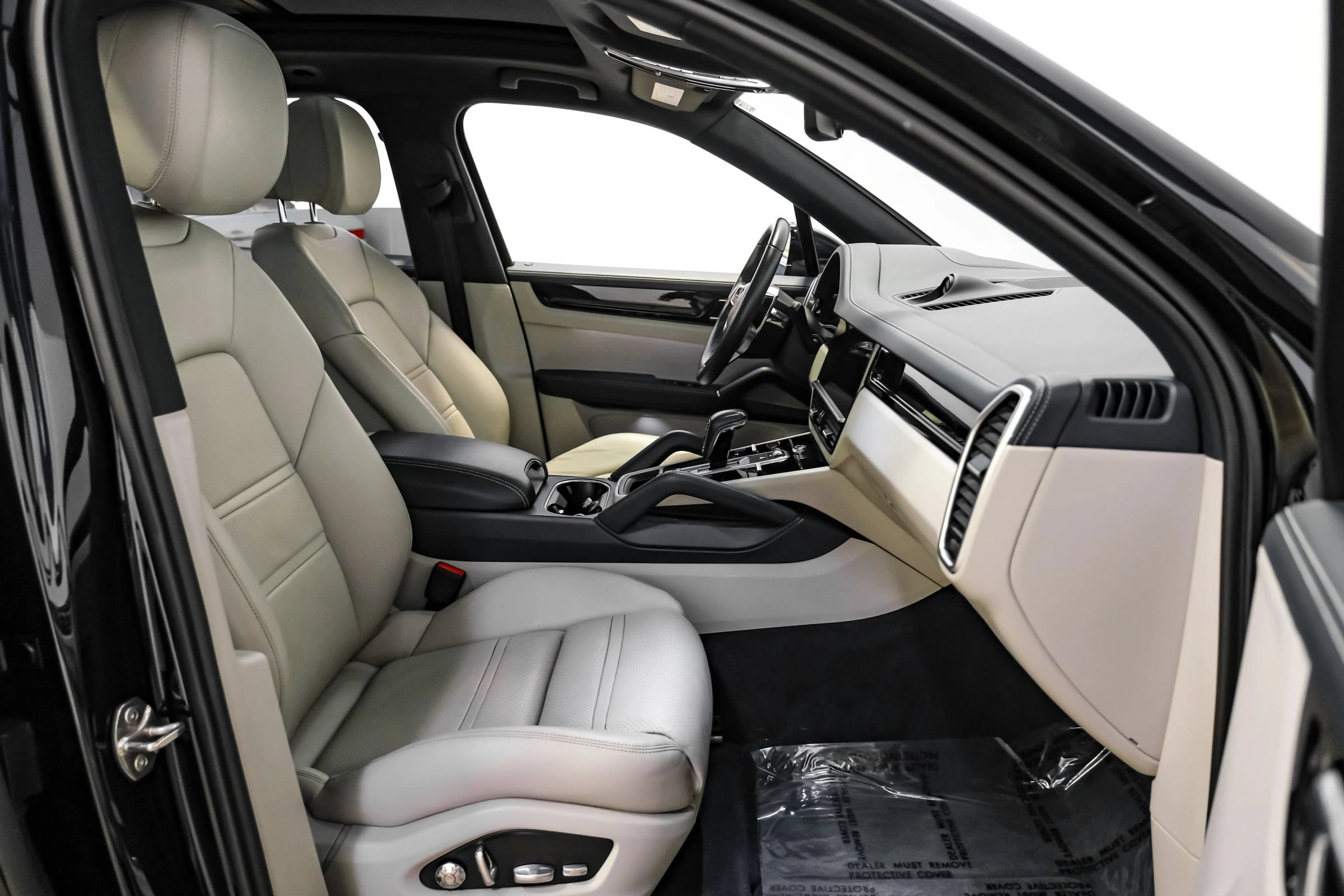 Used 2019 Porsche Cayenne AWD/4WD image 29