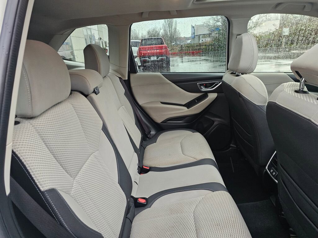 Used 2020 Subaru Forester Premium image 15