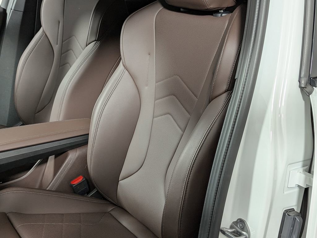 Used 2025 BMW X2 xDrive28i w/ M Sport Package image 18