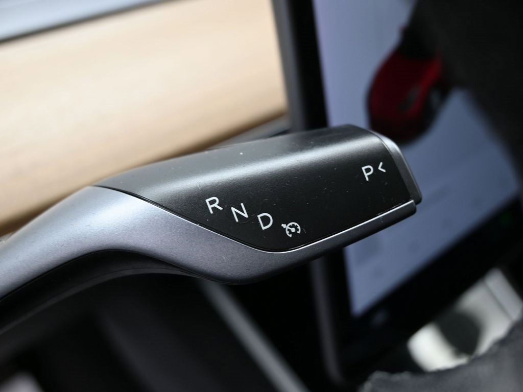 Used 2020 Tesla Model 3 Standard Range Plus image 19