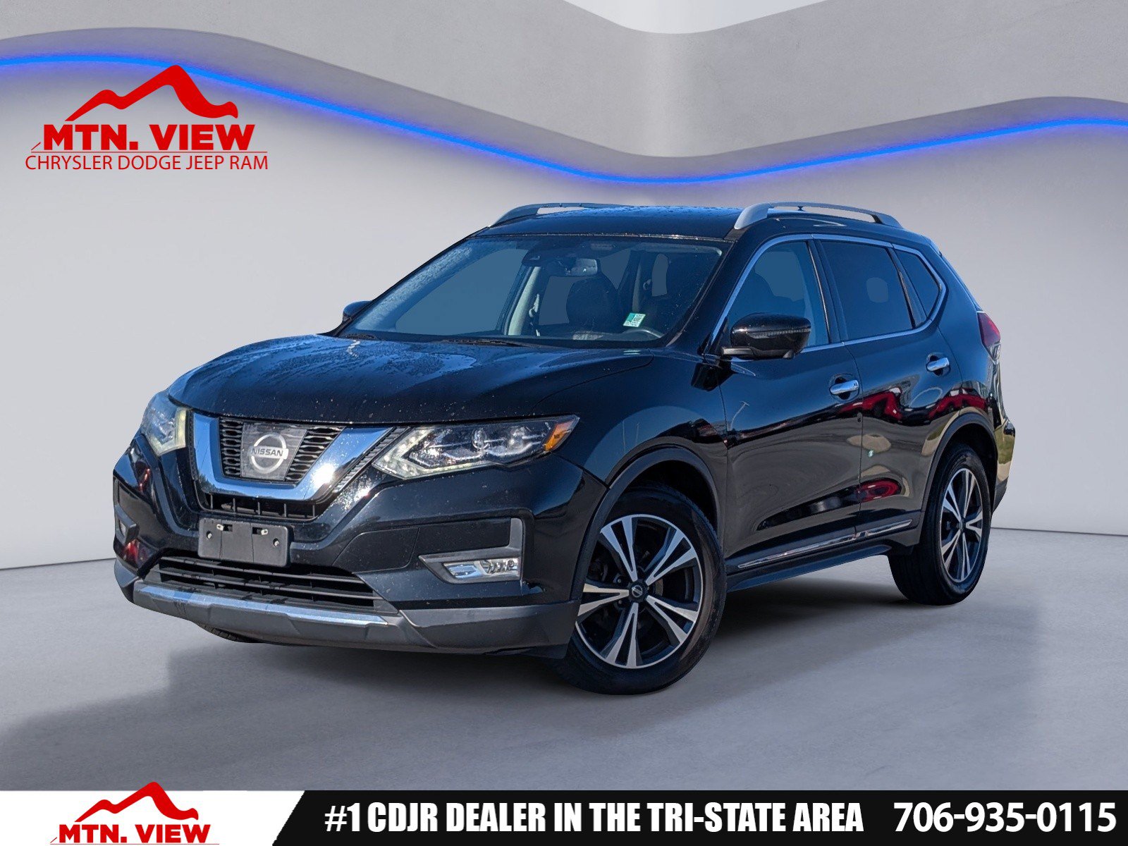 Used 2017 Nissan Rogue SL w/ SL Premium Package FWD image 1
