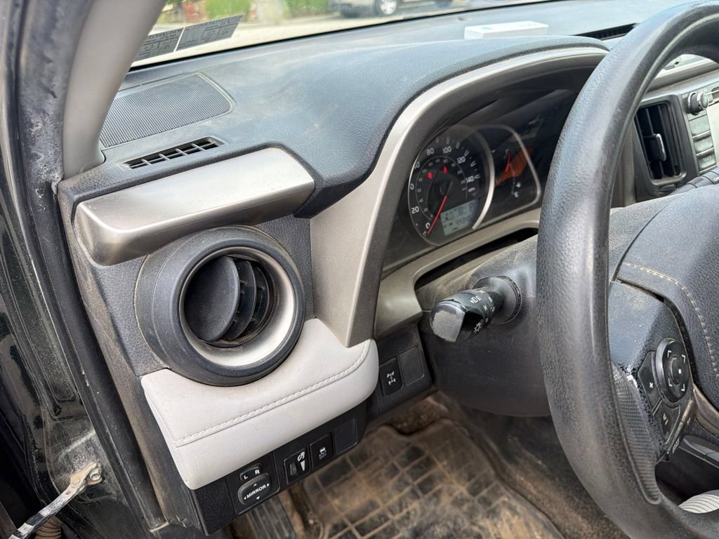 Used 2013 Toyota RAV4 XLE AWD/4WD image 24